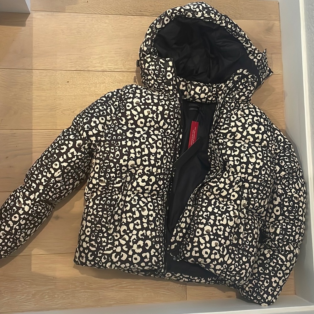 Carbon 38 Lynx Leopard Print Puffer